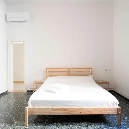 Casa Nazario Sauro * Bolonha